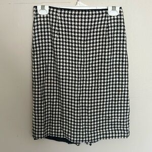 Vintage Ann Taylor plaid lines 100% rayon skirt size 6